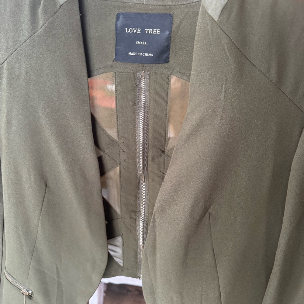 Love Tree Women's Green Blazer - Picture 2 of 4